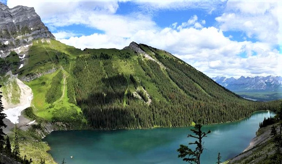 Pic off internet - up drainage trail to col, up rockface and down right shoulder back to lake start